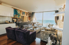 Sea&sun stunning beach front apartment